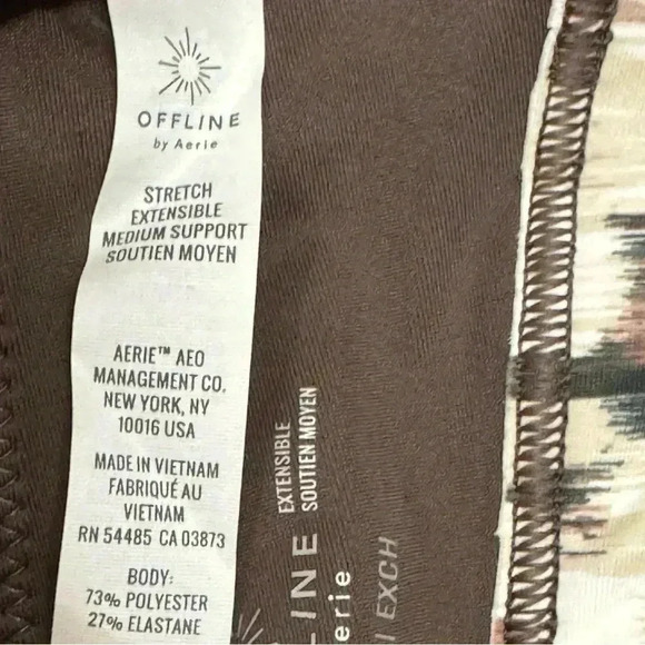 New OFFLINE Shine Strappy Back Sports Bra with removable pads color- cocoa cream - Picture 3 of 5
